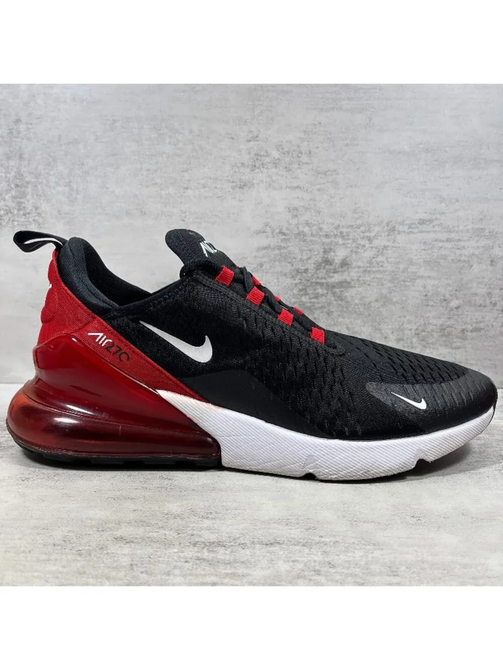 Nike Air Max 270 Running Shoes - Men's Size 11 - Black Red